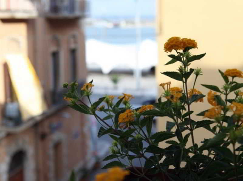 B&B La Terrazza Sul Porto Trapani Exterior photo